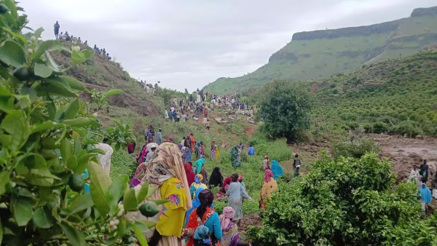 Massive Landslide In Sudan Killed Over 1,000: Entire village in Darfur Wiped out